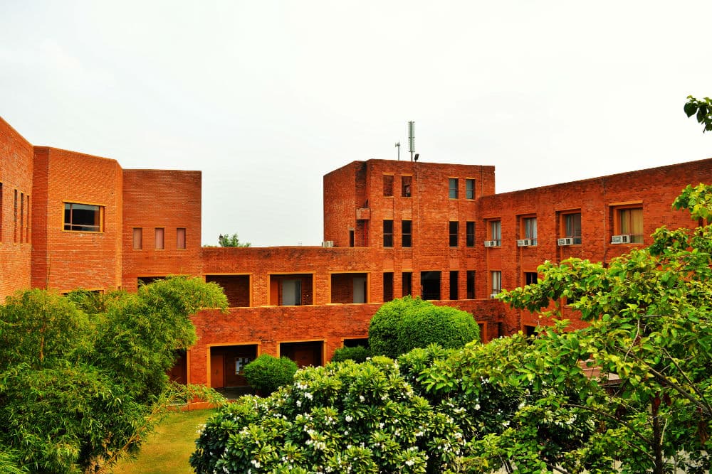 Institute of Management Technology Nagpur-image