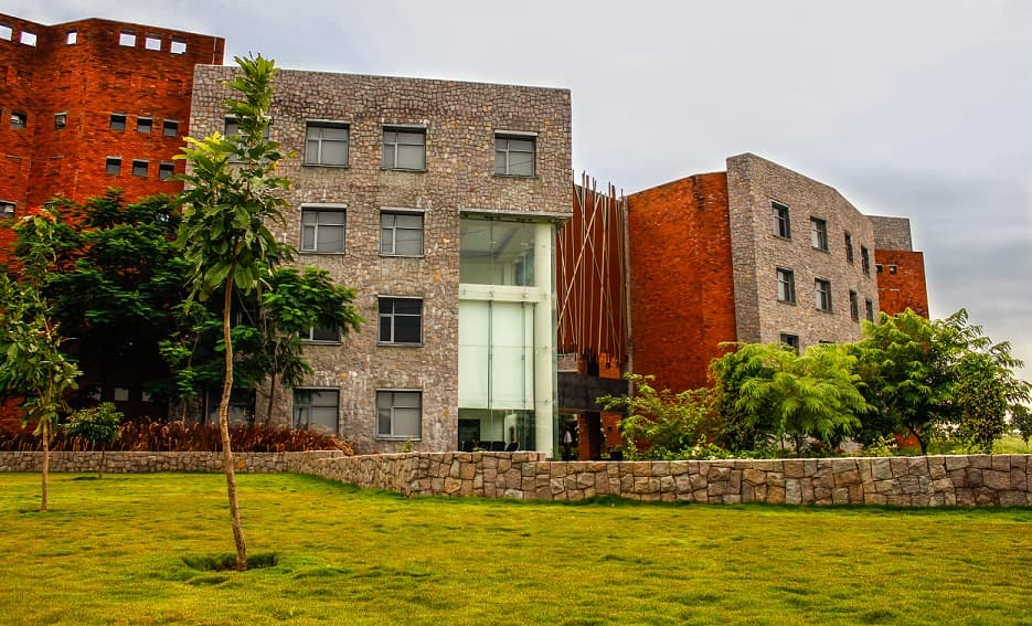 Institute of Management Technology Hyderabad-image