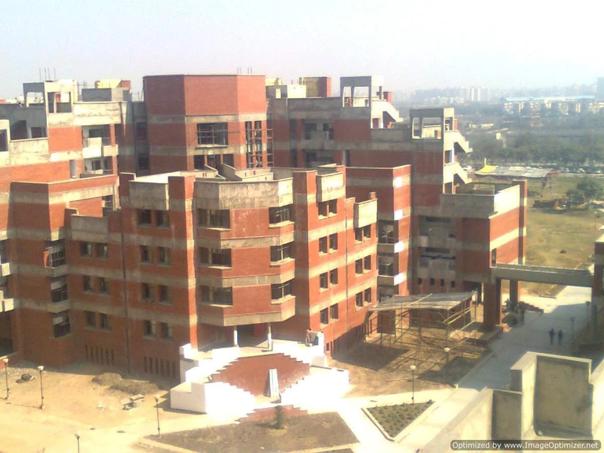 University School of Law and Legal Studies-gallery-image-4