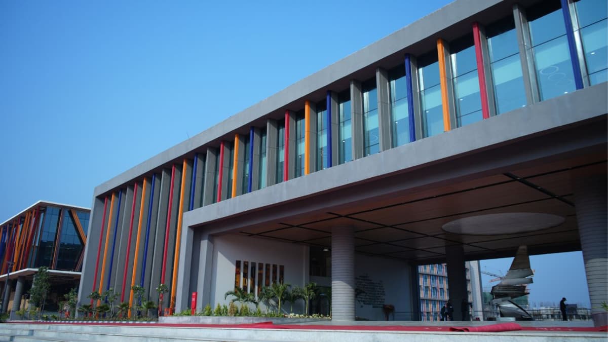 BITS Law School-gallery-image-2