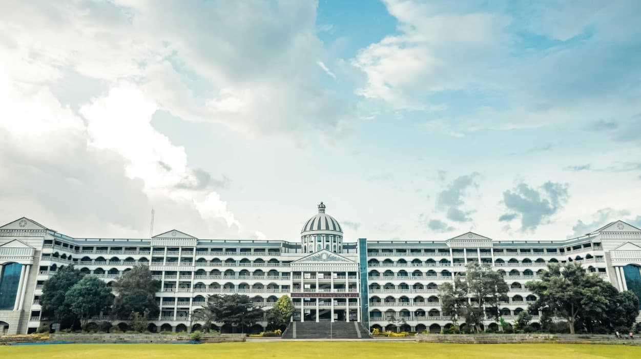 Administrative Management College-image