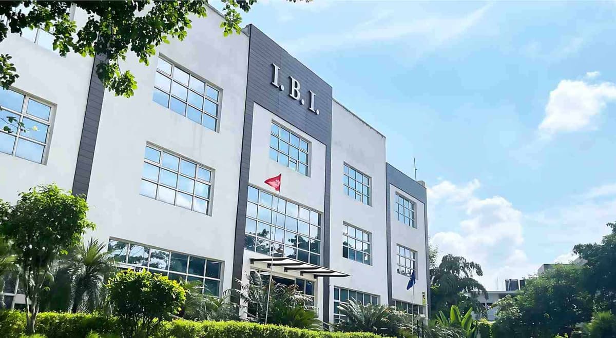 I Business Institute-gallery-image-1