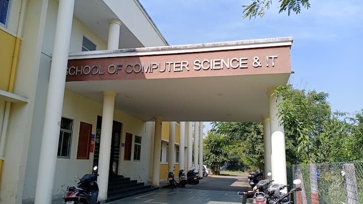 School of Computer Science & Information Technology , DAV University Indore-gallery-image-4