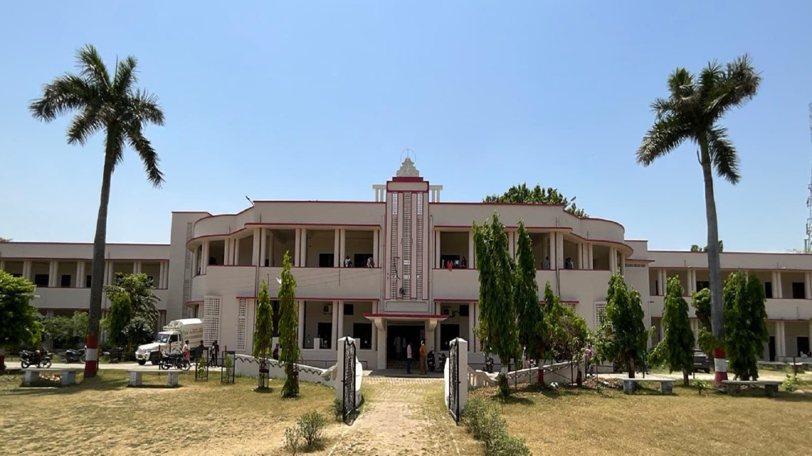 YD Post Graduation College-image