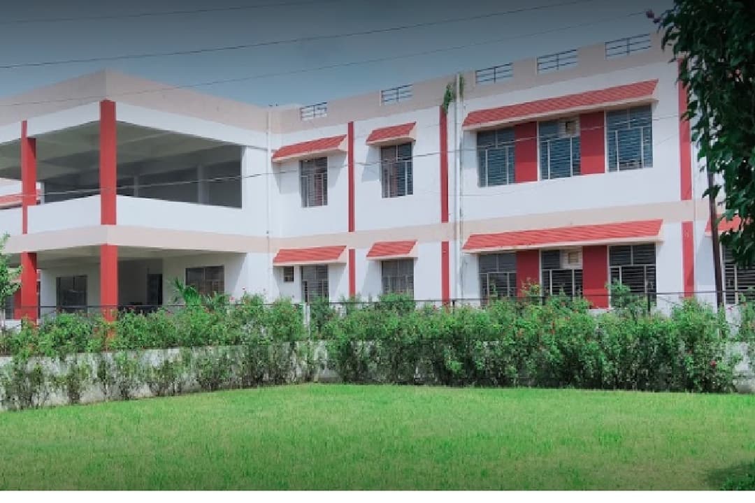 Advance Institute of Biotech and Paramedical Sciences-gallery-image-4