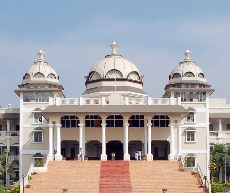 Datta Meghe College of Pharmacy-image