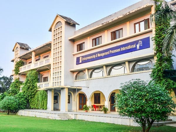 EMPI Business School-image