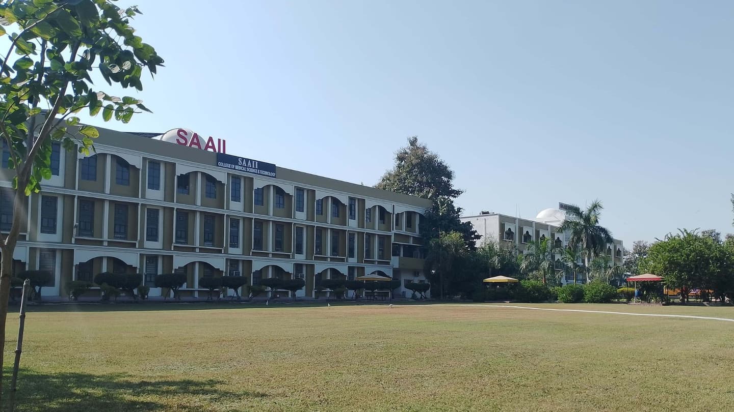 Saaii College of Medical Science & Technology-image