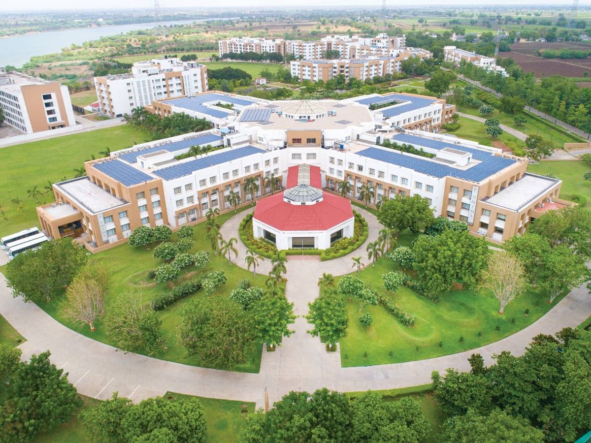 SVKM'S NMIMS, School of Pharmacy & Technology Management-gallery-image-3