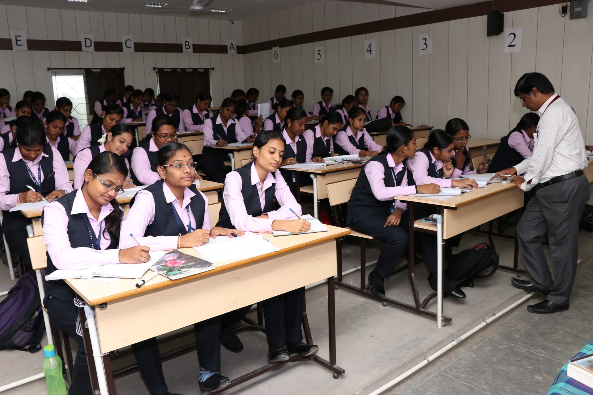 RL Institute of Management Studies-image