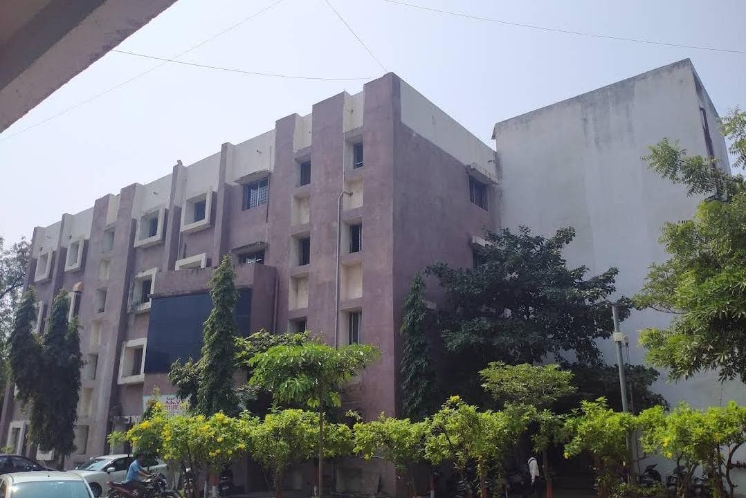 Adv. V.R. Manohar Institute of Diploma in Pharmacy-gallery-image-1