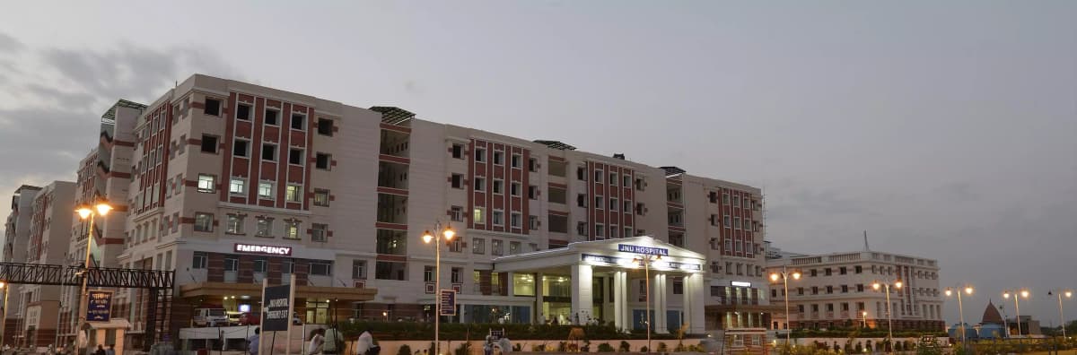 Jaipur National University, School of Pharmaceutical Science-gallery-image-1