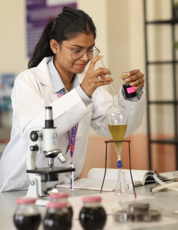 Jaipur National University, School of Pharmaceutical Science-gallery-image-2