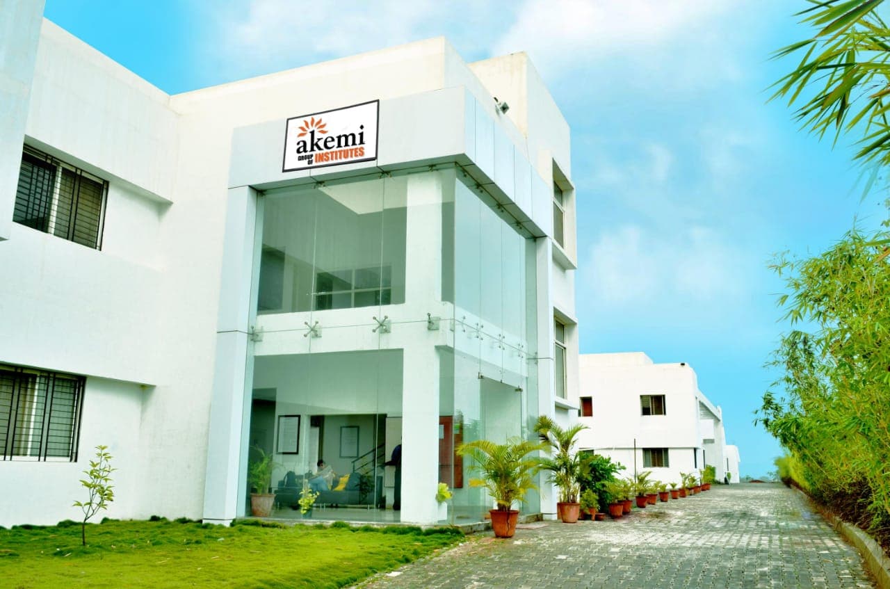 Imperial School of Banking and Management Studies-image