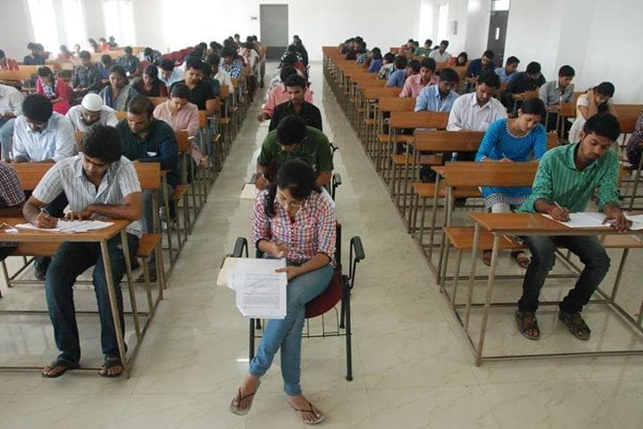 Dhruv College of Commerce & Management-image