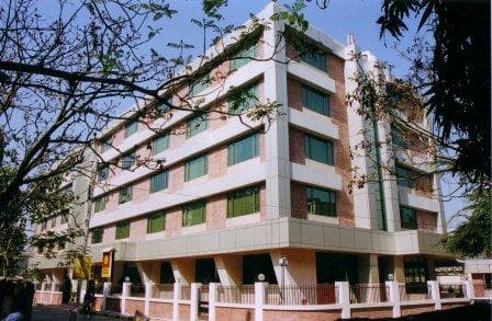 Russell Square International College-gallery-image-1