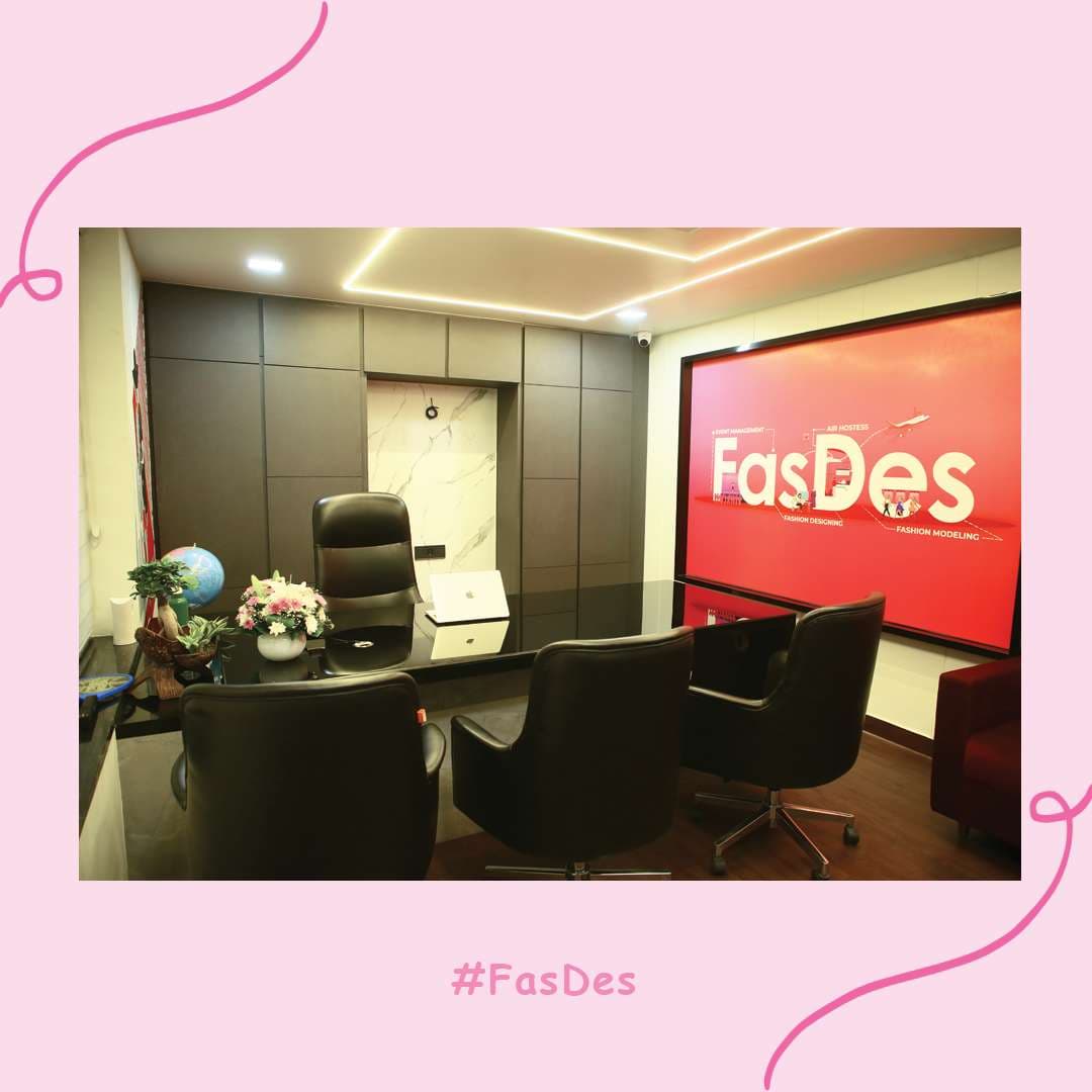 FasDes College-gallery-image-3