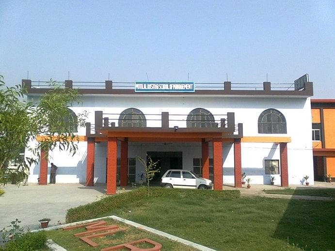 Moti Lal Rastogi School of Management-gallery-image-0
