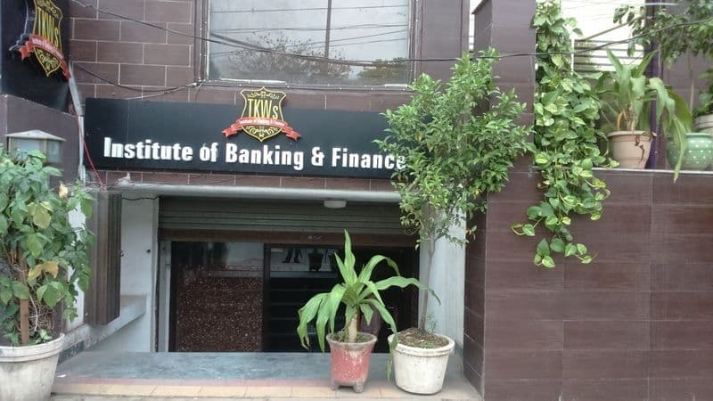 TKWs Institute of Banking & Finance-image