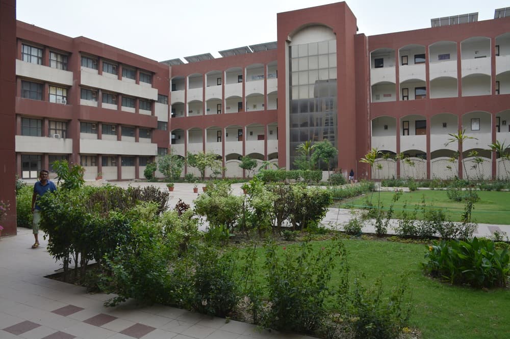 B.P.S. Mahila Vishwavidyalaya, School of Engineering & Sciences-gallery-image-0