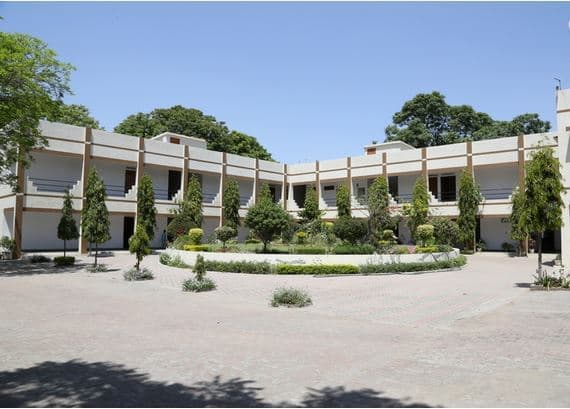 Dr Mohan Kaur Memorial Nursing Institutes-image