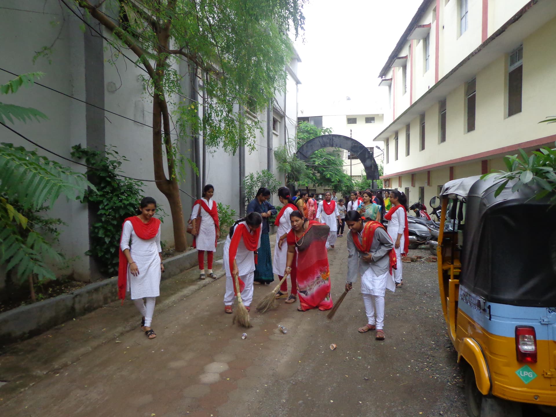 Hitkarini Prashikshan Mahila Mahavidhyalaya-image