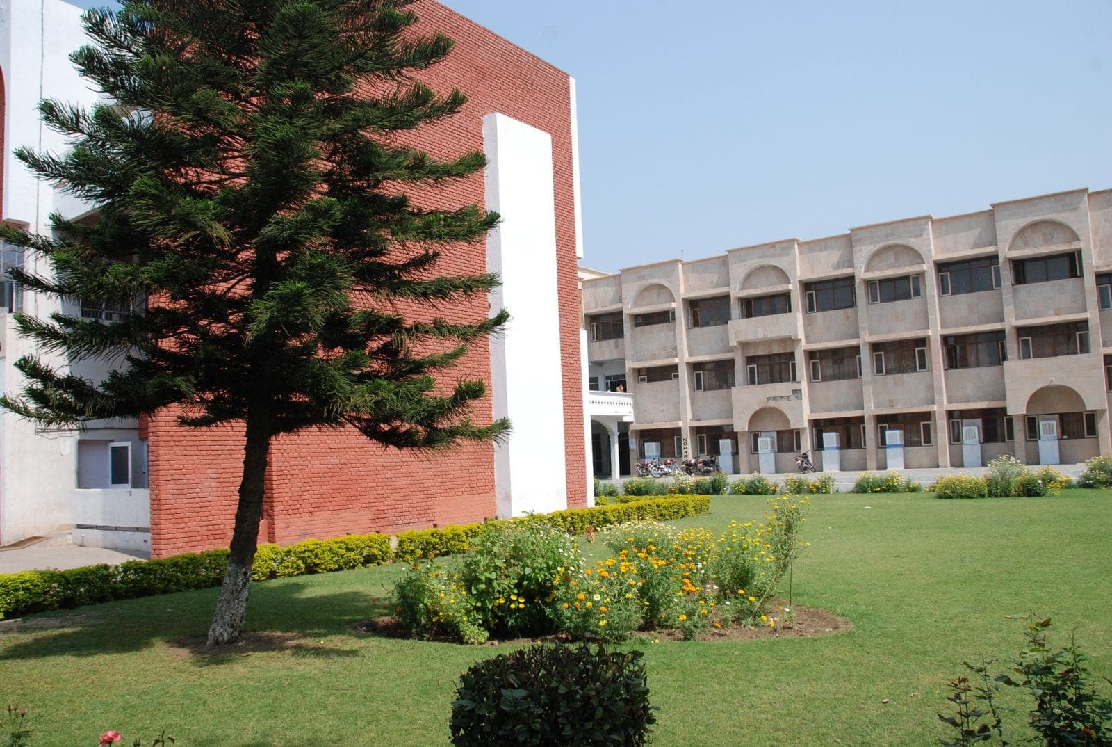 Institute of Mass Communication and Media Technology-image