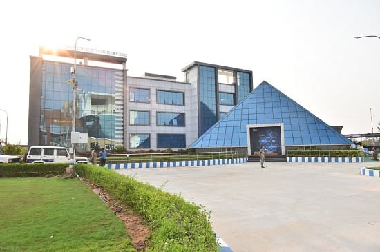 International Institute of Digital Technologies-image
