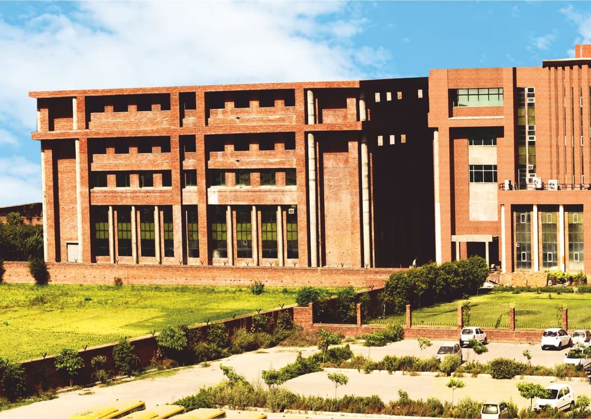 Gateway School of Business-gallery-image-2