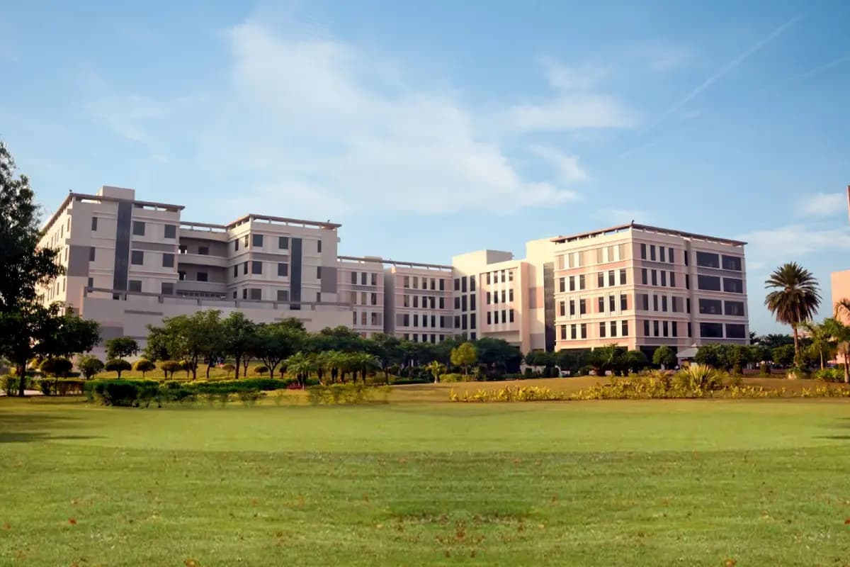 G D Goenka University, School of Management-gallery-image-4