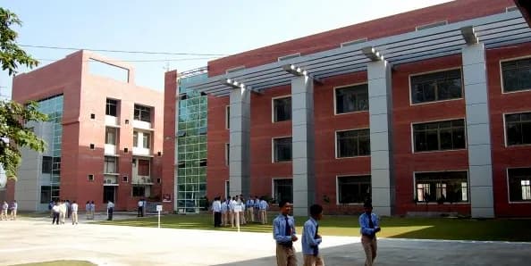 Quantum School of Business-image