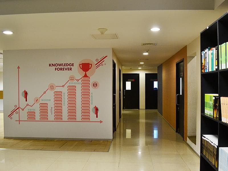 Fazlani Academy of Business Sciences-gallery-image-4