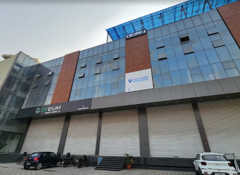 Solitaire Business Schools-gallery-image-1