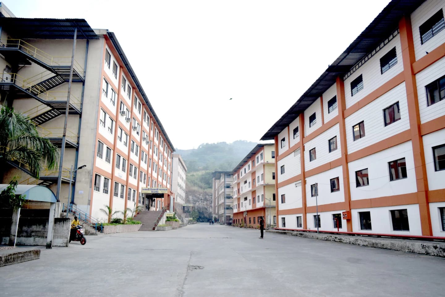 School of Design and Arts, Chhatrapati Shivaji Maharaj University-image