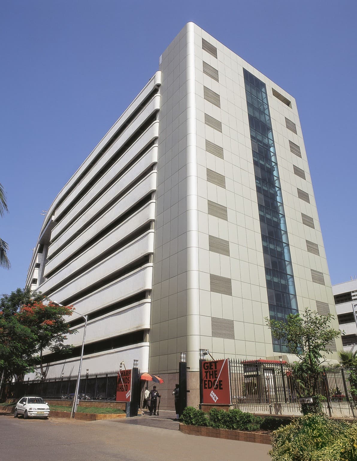 MET Institute of International Studies-gallery-image-2