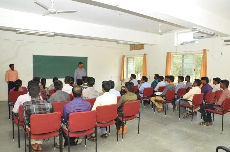 RKKR School of Management Studies-gallery-image-1