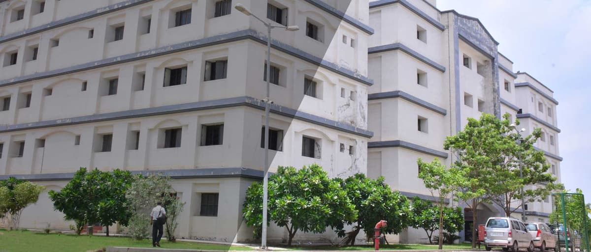 State TakmeelutTib College and Hospital-gallery-image-0