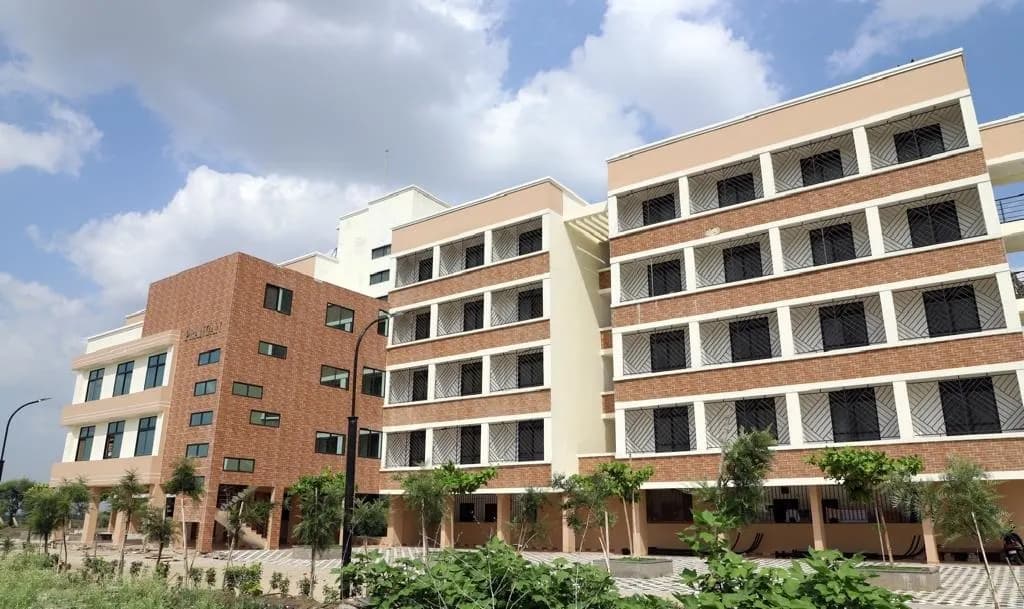 Sage University Bhopal Powered By Seekho-image