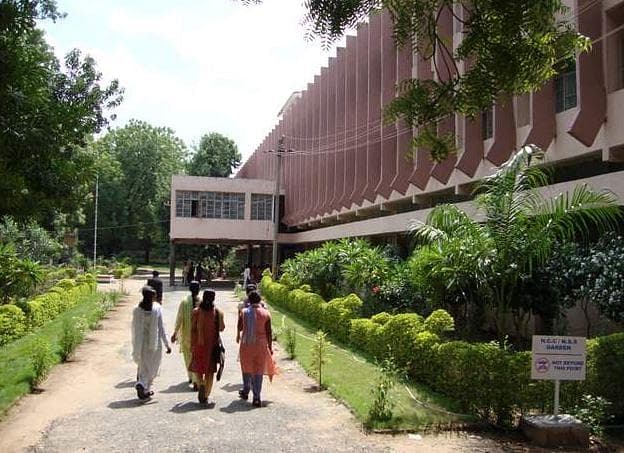 C & SH Desai Arts and LKL Doshi Commerce College-gallery-image-2