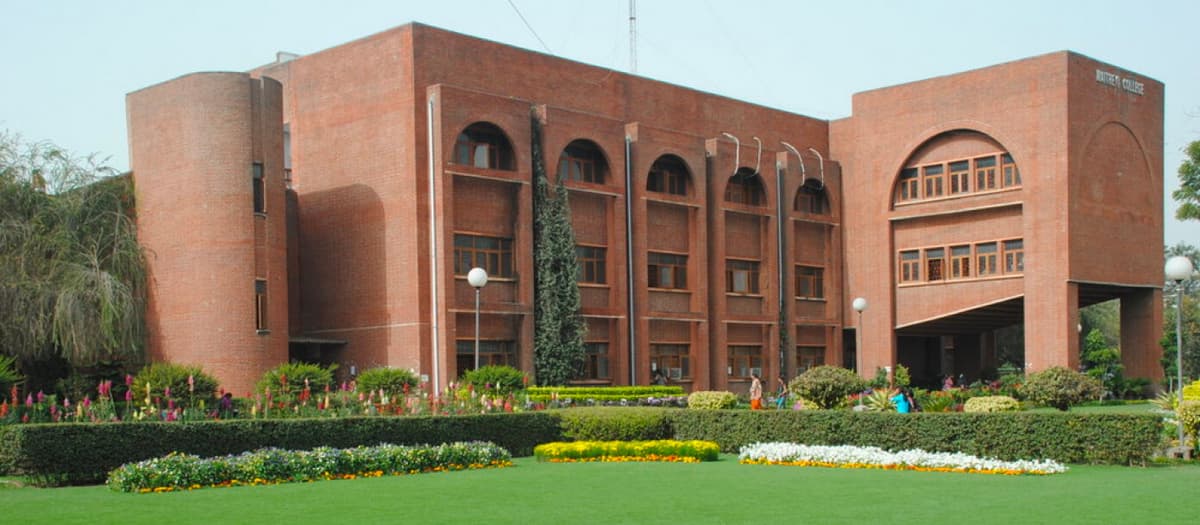 Maitreyi College-gallery-image-4