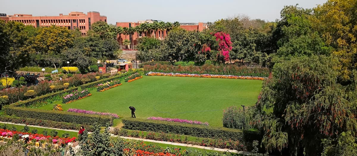 Maitreyi College-gallery-image-1