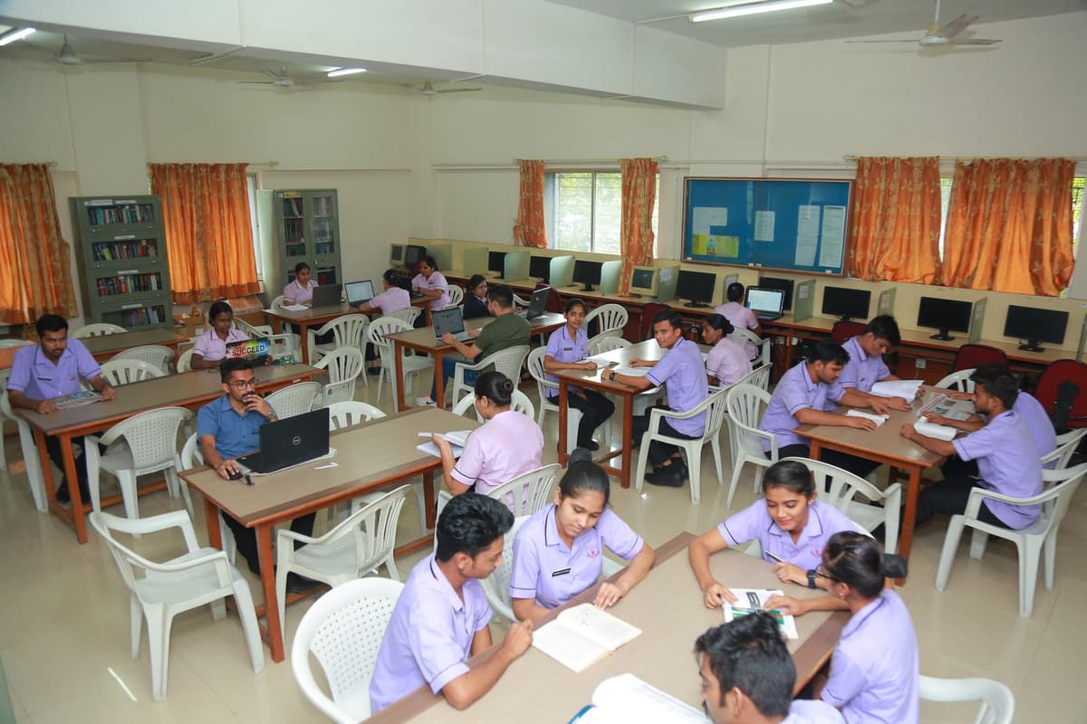 DES College of Nursing-gallery-image-3