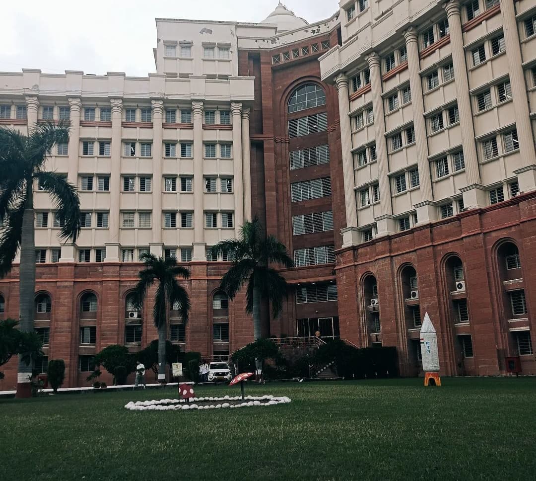 Babu Banarasi Das University, School of Computer Applications-image