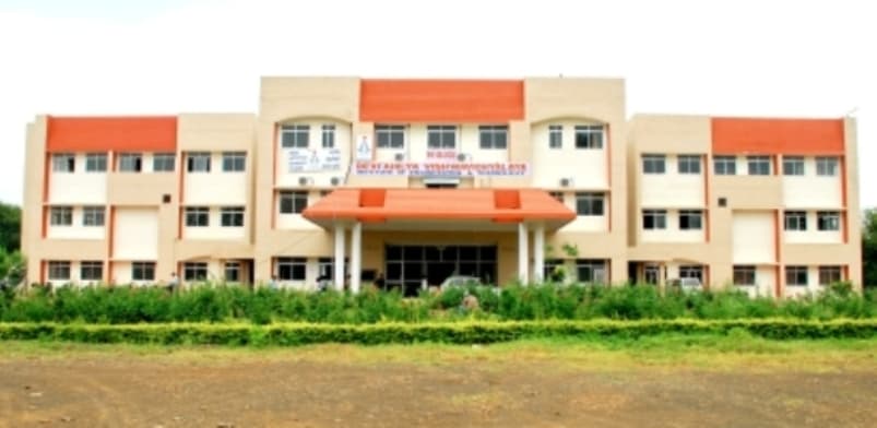 IET DAVV campus