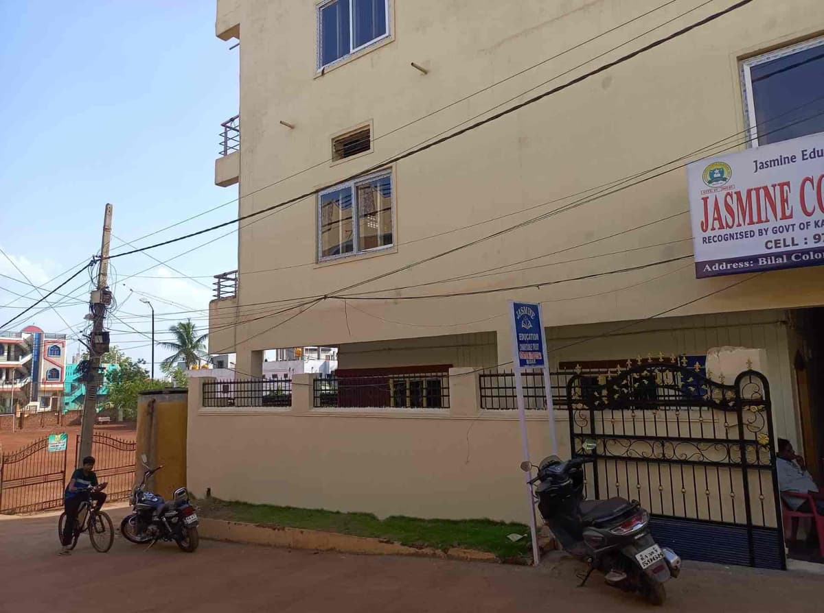 Jasmine College of Nursing-gallery-image-2