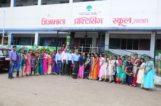 Savitribai Phule Mahila Mahavidyalaya-image