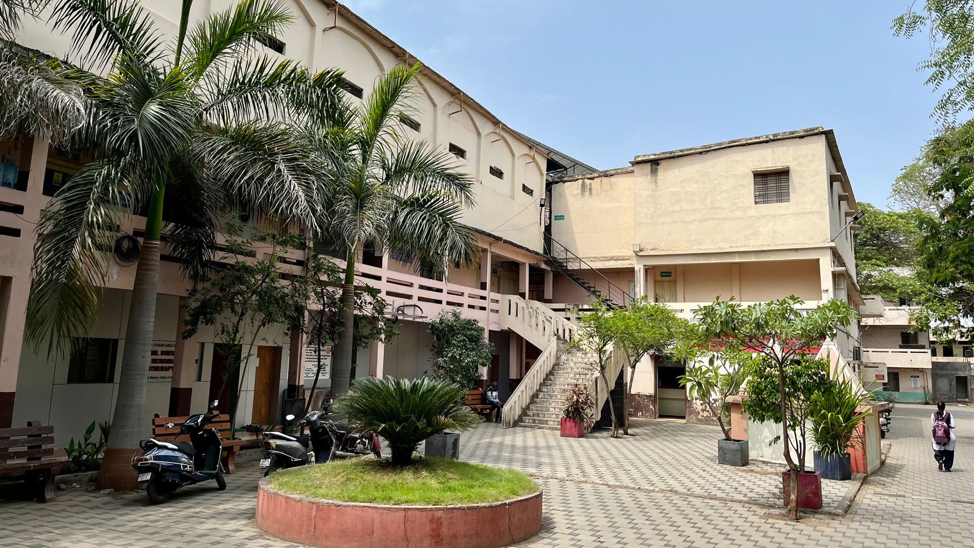 Smt. K.C. Ajmera Ayurved Mahavidyalya-image