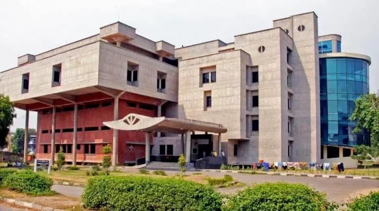 PGIMER Chandigarh campus