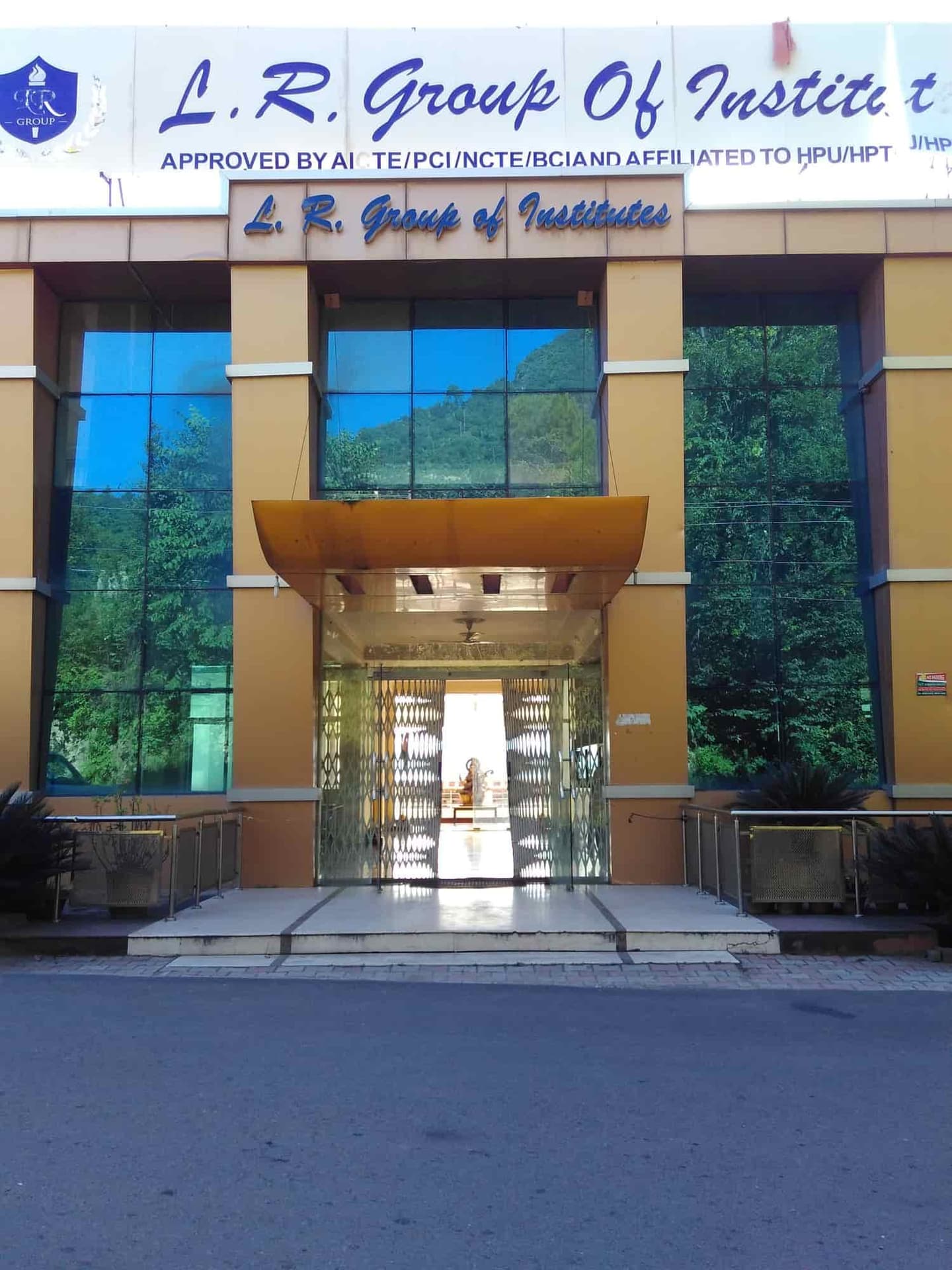 LR Institute of Engineering and Technology-image