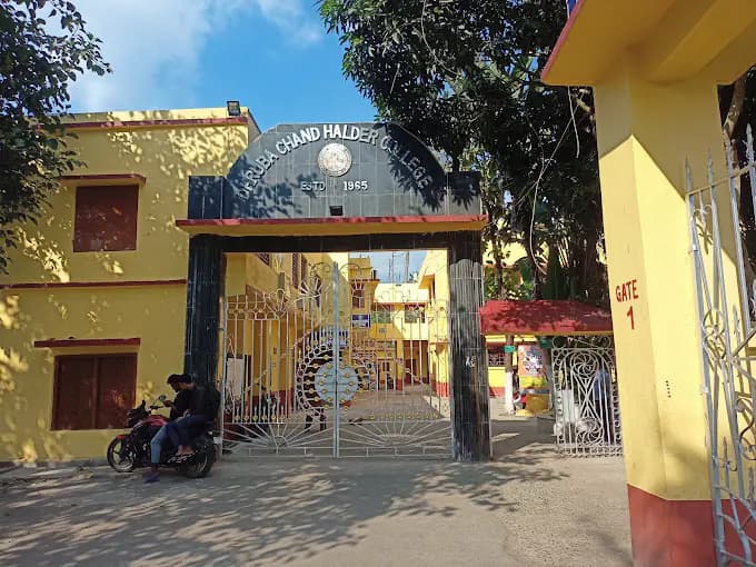 Dhruba Chand Halder College